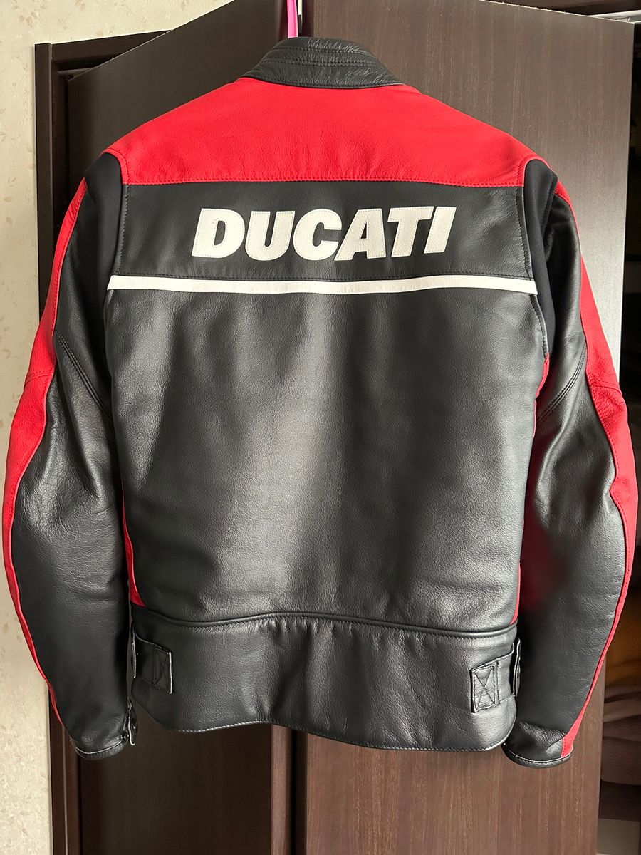 ★美品 DUCATI ダイネーゼ レザージャケット 50