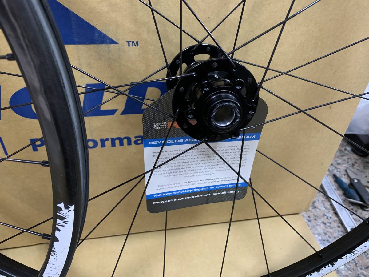 REYNOLDS レイノルズ XC 26er カーボン DISCブレーキ専用 マウンテン MTB ホイール 前後 セット シマノフリー 10速 100/135mm QR _画像9