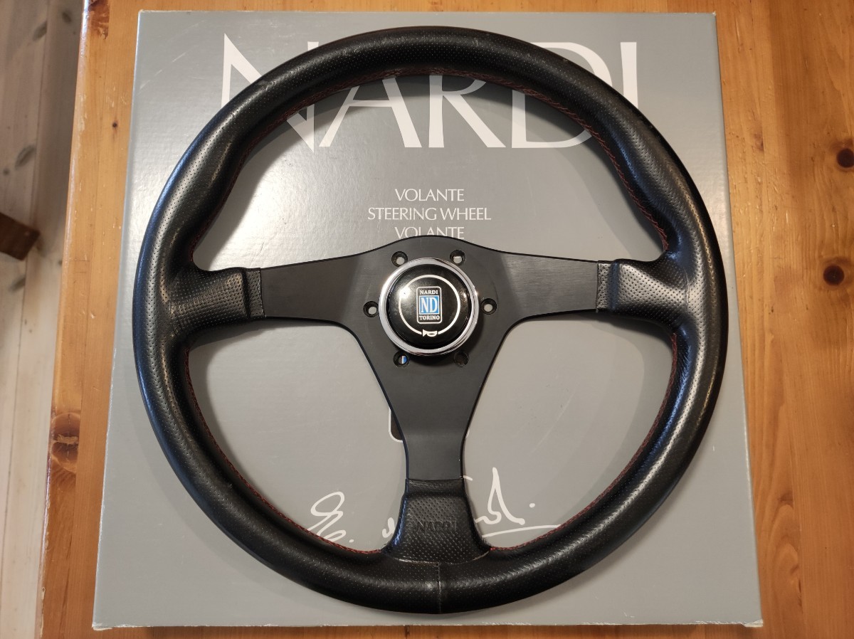 ナルディ NARDI ガラ GARA パンチングレザー レッドステッチ