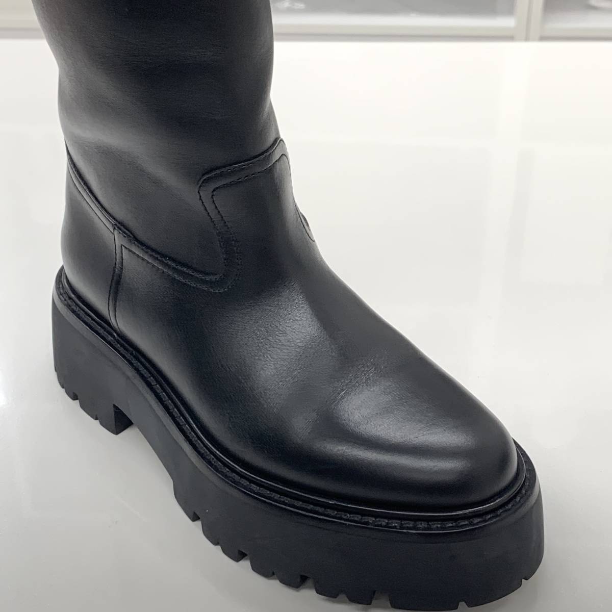 7603 セリーヌ レザー バックル ベルト ロゴ ロングブーツ 7603 セリーヌ レザー バックル ベルト ロゴ ロングブーツ