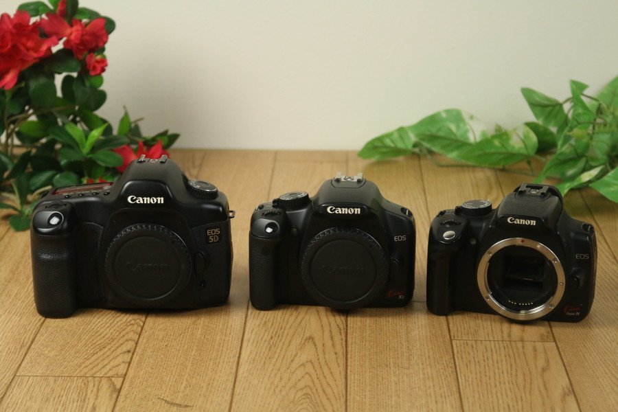 2022正規激安】 【Canon】デジタル一眼レフカメラ ボディ３点（CANON