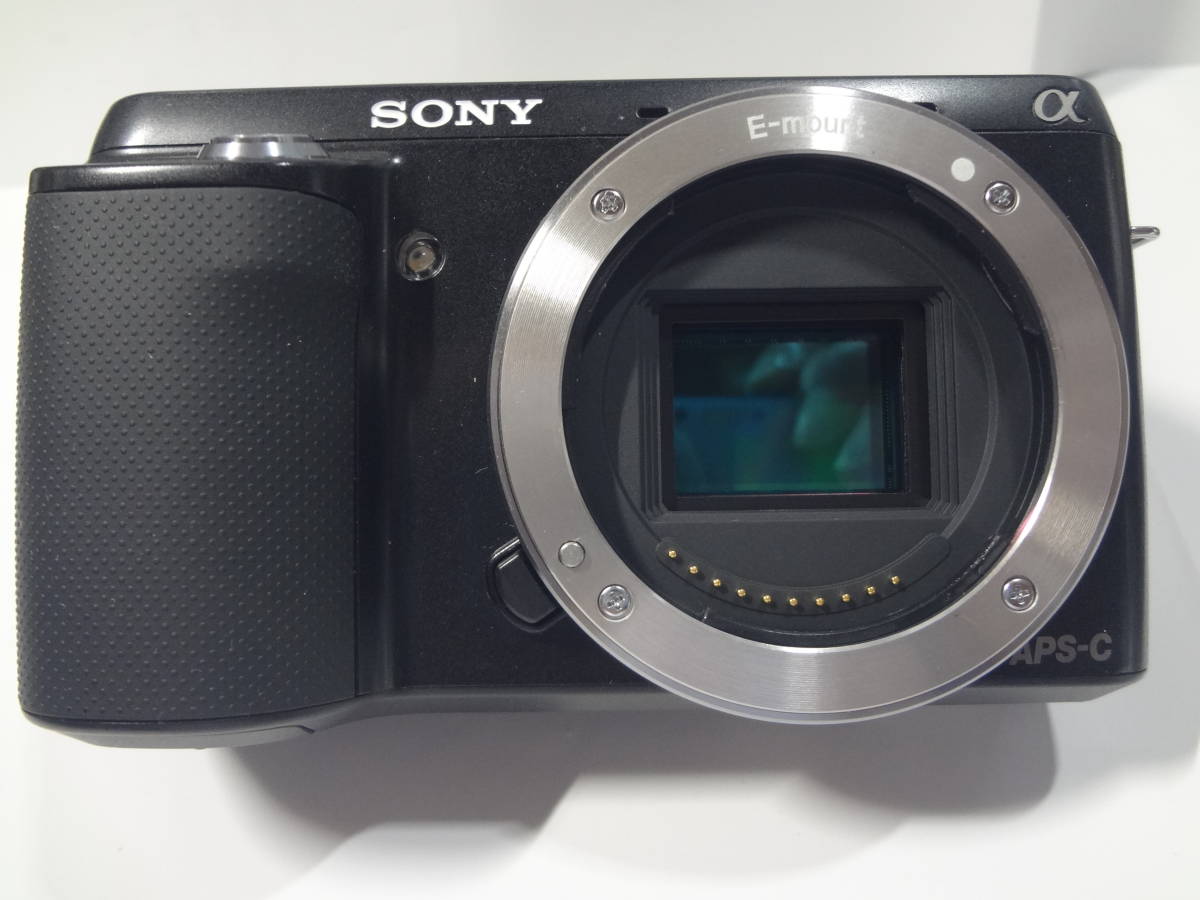 美品　SONY ソニー NEX-F3 と E 18-55mm F3.5-5.6 OSS　セット _画像2