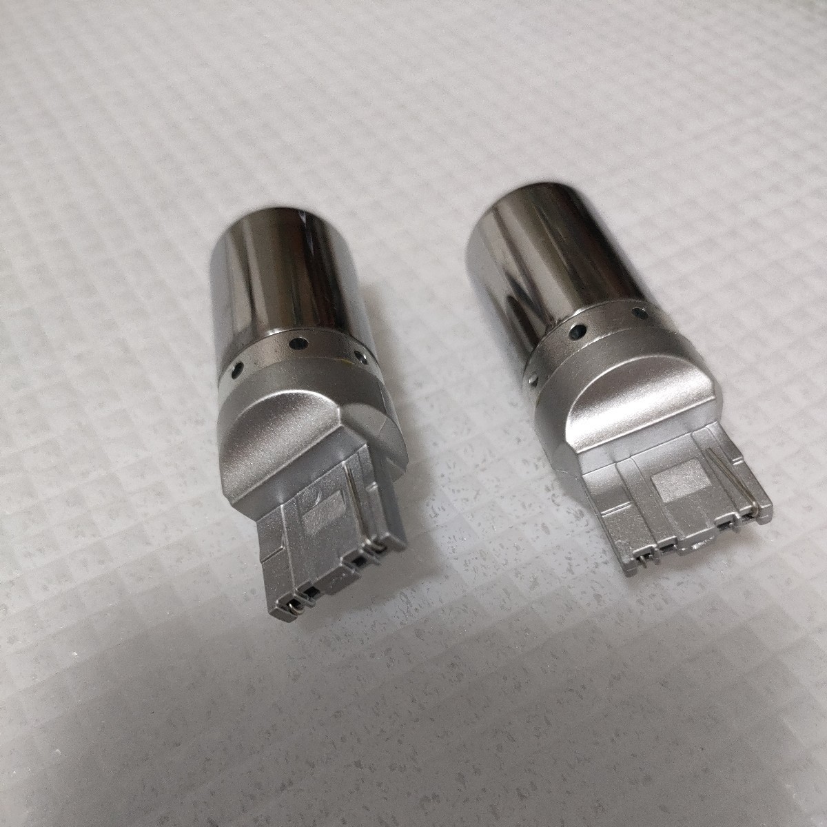 中古 T20 ピンチ部違い対応 ウインカー用 LEDバルブ アンバー オレンジ 爆光 4014SMDチップ搭載 ハイフラ防止抵抗内蔵_画像2