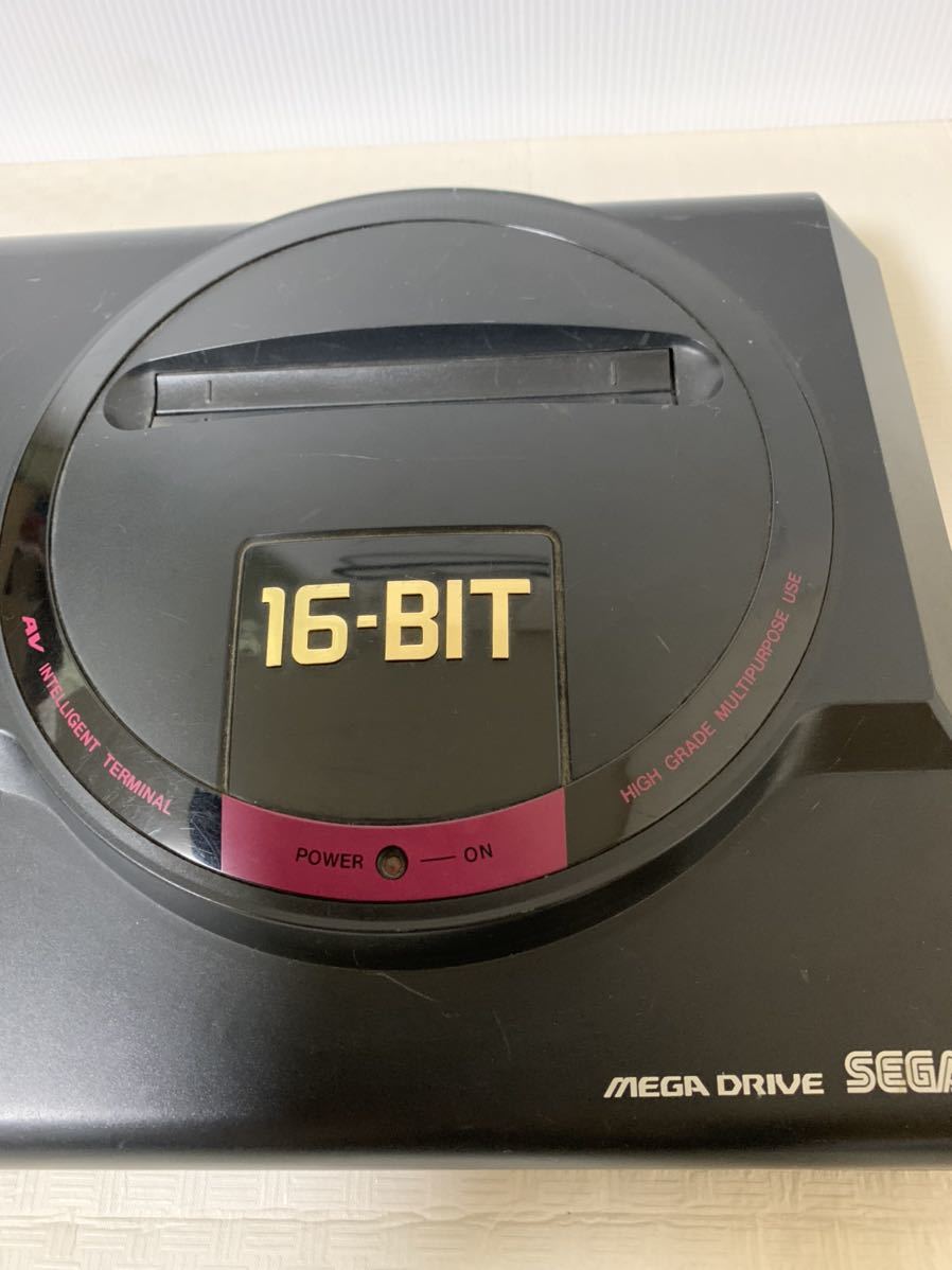 SEGA MEGA DRIVE HAA-2510セガ メガドライブ 本体のみ/パワーランプ点灯通電のみ確認/レトロ/動作未確認/部品取り用/傷金属錆等/ジャンク_画像3