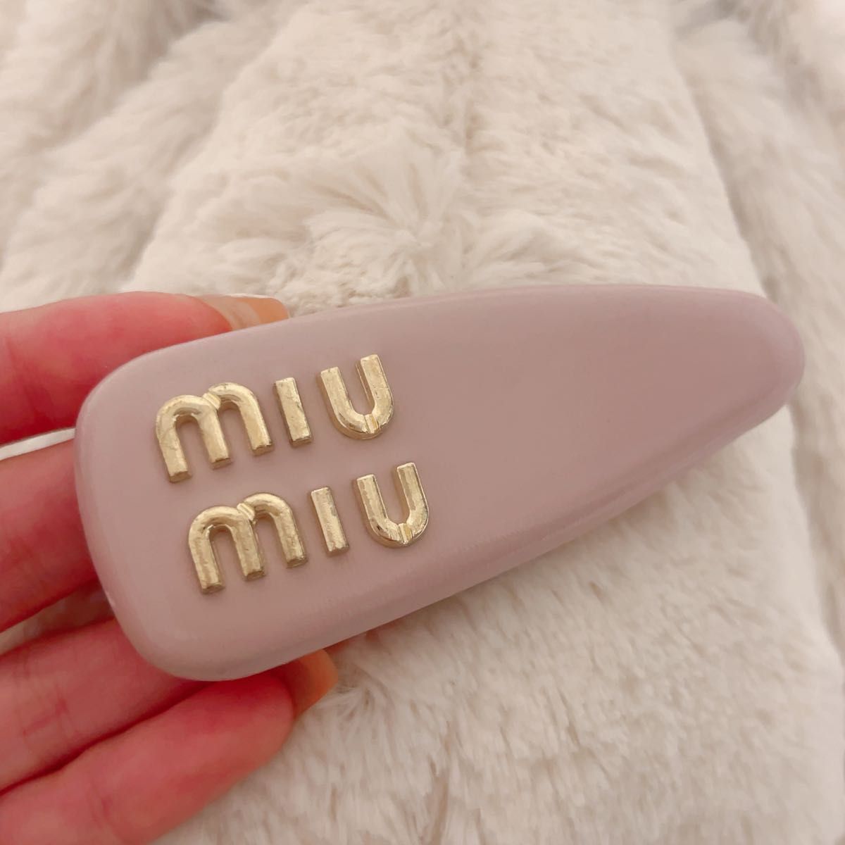 ミュウミュウ miumiu ヘアピン 二つセット|Yahoo!フリマ(旧 ミュウミュウ miumiu ヘアピン 二つセット|Yahoo!フリマ(旧