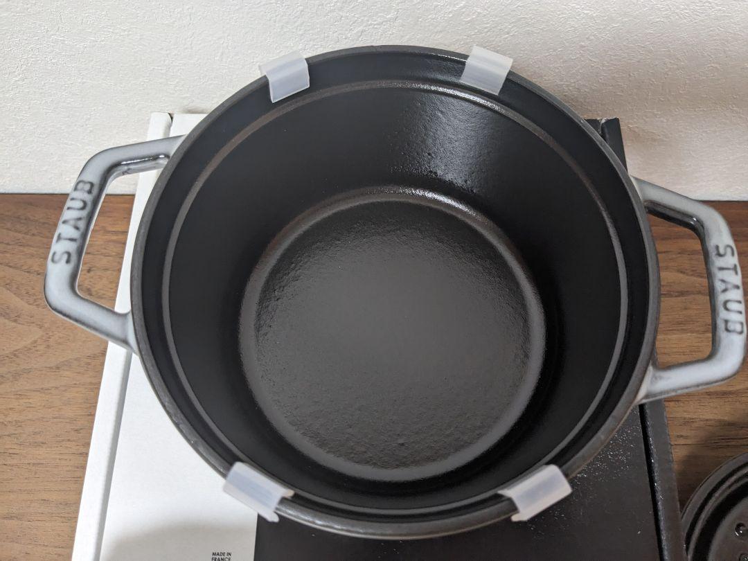 STAUB ストウブ ココットラウンド㎝ グレー 生涯保証付 新品｜PayPay