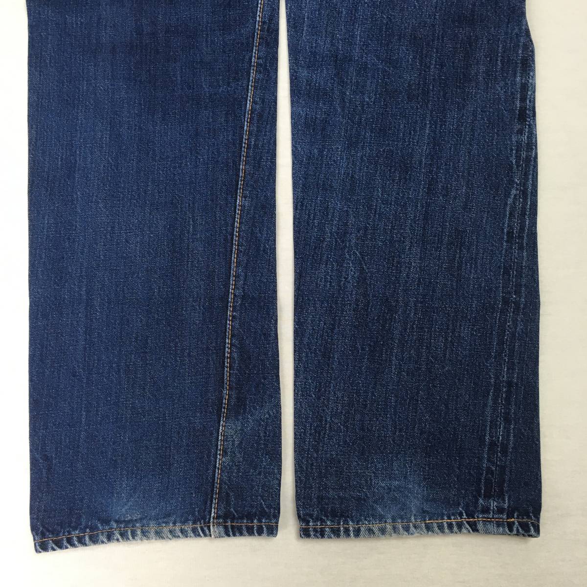 【旧】DENIME ドゥニーム ORIZZONTI オリゾンティ TOKYO EDITION 日本製 ジーンズ W31 L34 セルビッチ 黄耳 赤タブ ボタンフライ 紙パッチ_背面両裾にわずかに擦れあり