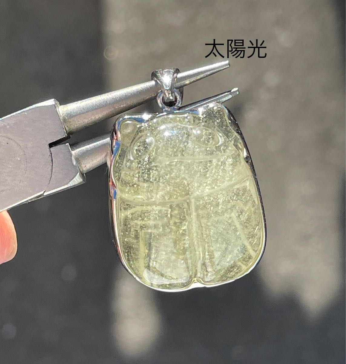 プレミアム 最高グレード リビアングラス スカラベ ペンダント甲虫