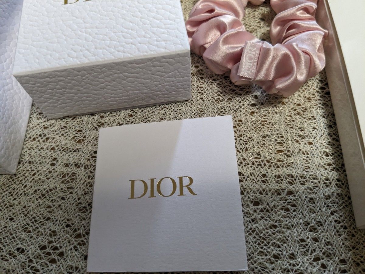 非売品★Dior　・シルクシュシュ・オリジナルミラー　・ショッパー3種類6個枚・プレゼント用BOX（Diorロゴ入り緩衝材入）１個