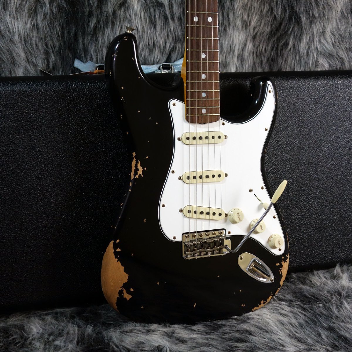 600000 円 上等な Fender Custom Guitar, Aged Shop 1967 Stratocaster