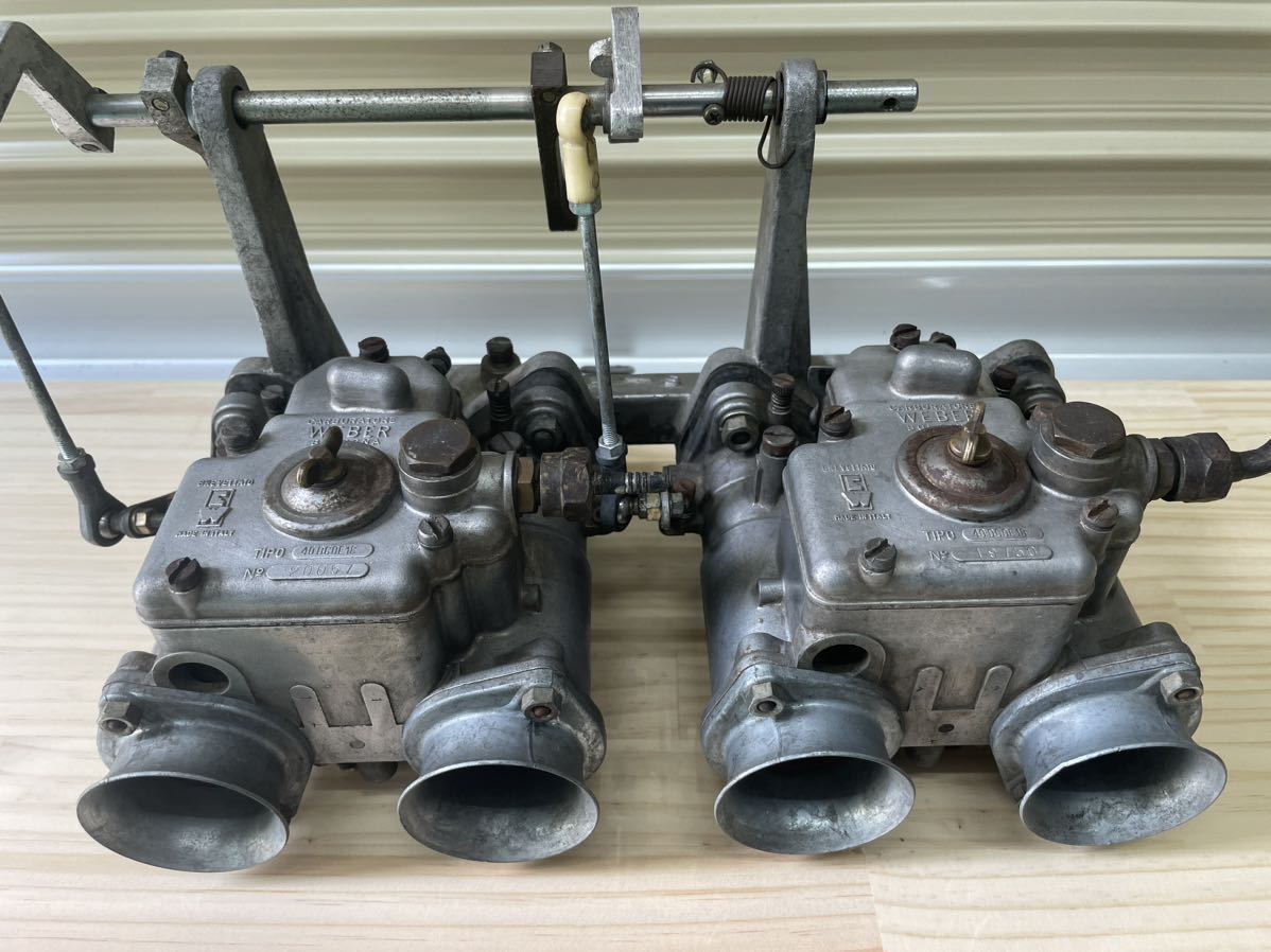 WEBER キャブレター　Φ40DC0E18 2基　中古　ウェーバー　インマニ、ファンネル付き　旧車_画像1