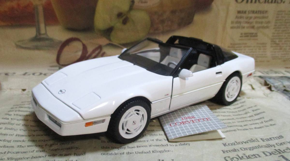 ☆レア絶版*フランクリンミント*1/24*1988 Corvette Coupe ホワイト