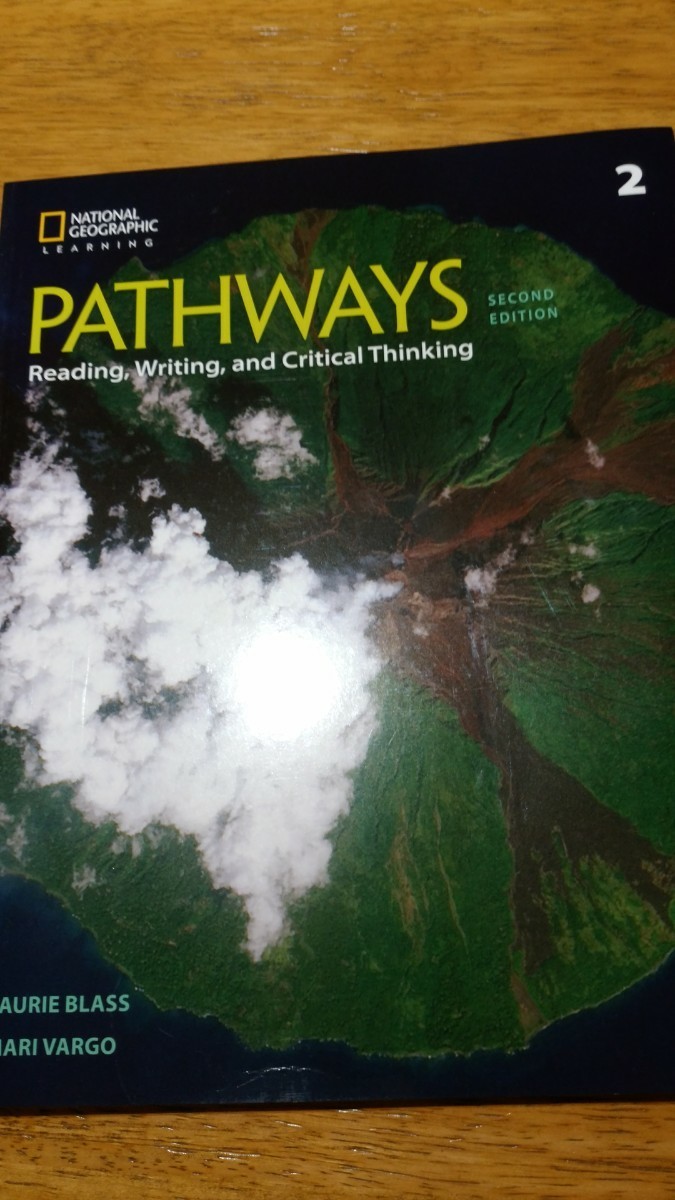 Pathways: Reading Writing and Critical Thinking 2 2nd Student Edition + Online Workbook (1-year access)の画像1