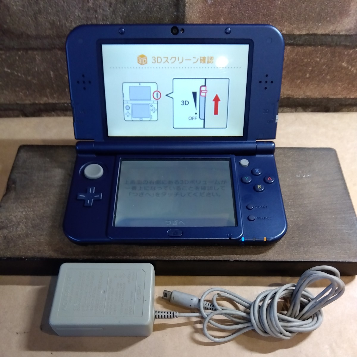 良品・画面無傷・動作確認済み〉中古 NEWニンテンドー3DSLL 本