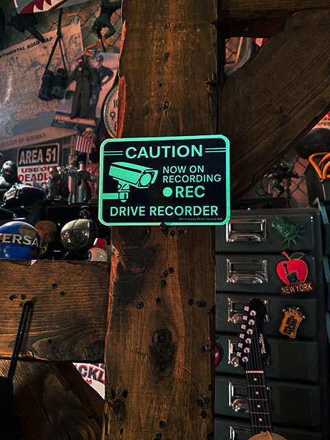ドライブレコーダー録画中 蓄光セキュリティサイン（裏面シール付き） ■ アメリカン雑貨 アメリカ雑貨の画像5