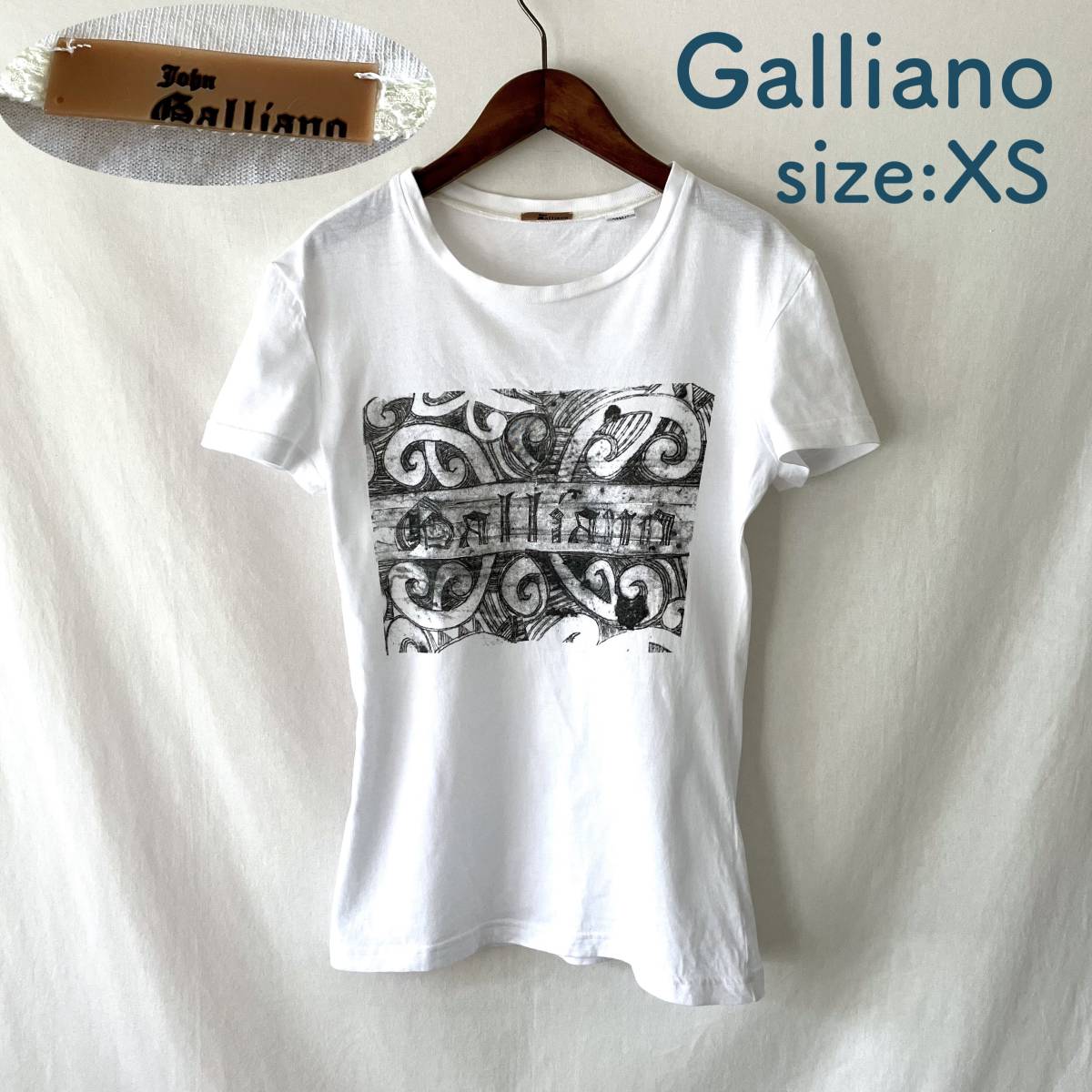 ■ 良品 ■ JOHN GALLIANO ガリアーノ ■ Tシャツ ■ ロゴプリント ■ ホワイト ■ XS ■ JP S〜M程 ■ /_画像1