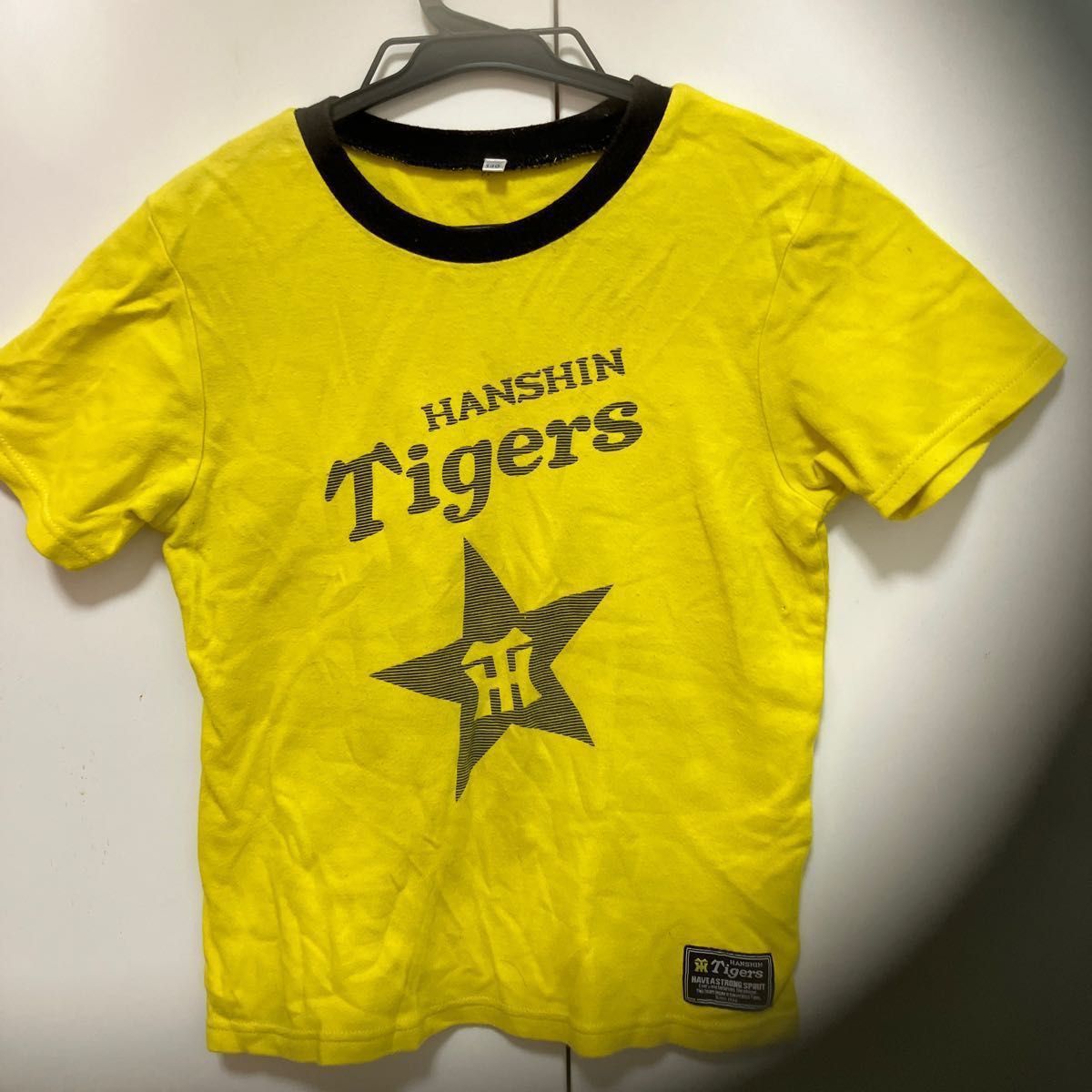 阪神タイガース　Tシャツ　ユニフォーム　キッズ　140センチ　子供 半袖