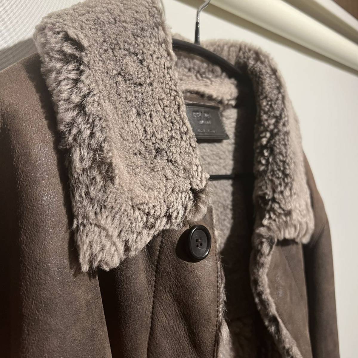 [ обычная цена 83 десять тысяч ]PRADA Prada мутоновое пальто длинное пальто большой размер темно-коричневый натуральная кожа шерсть кожа 
