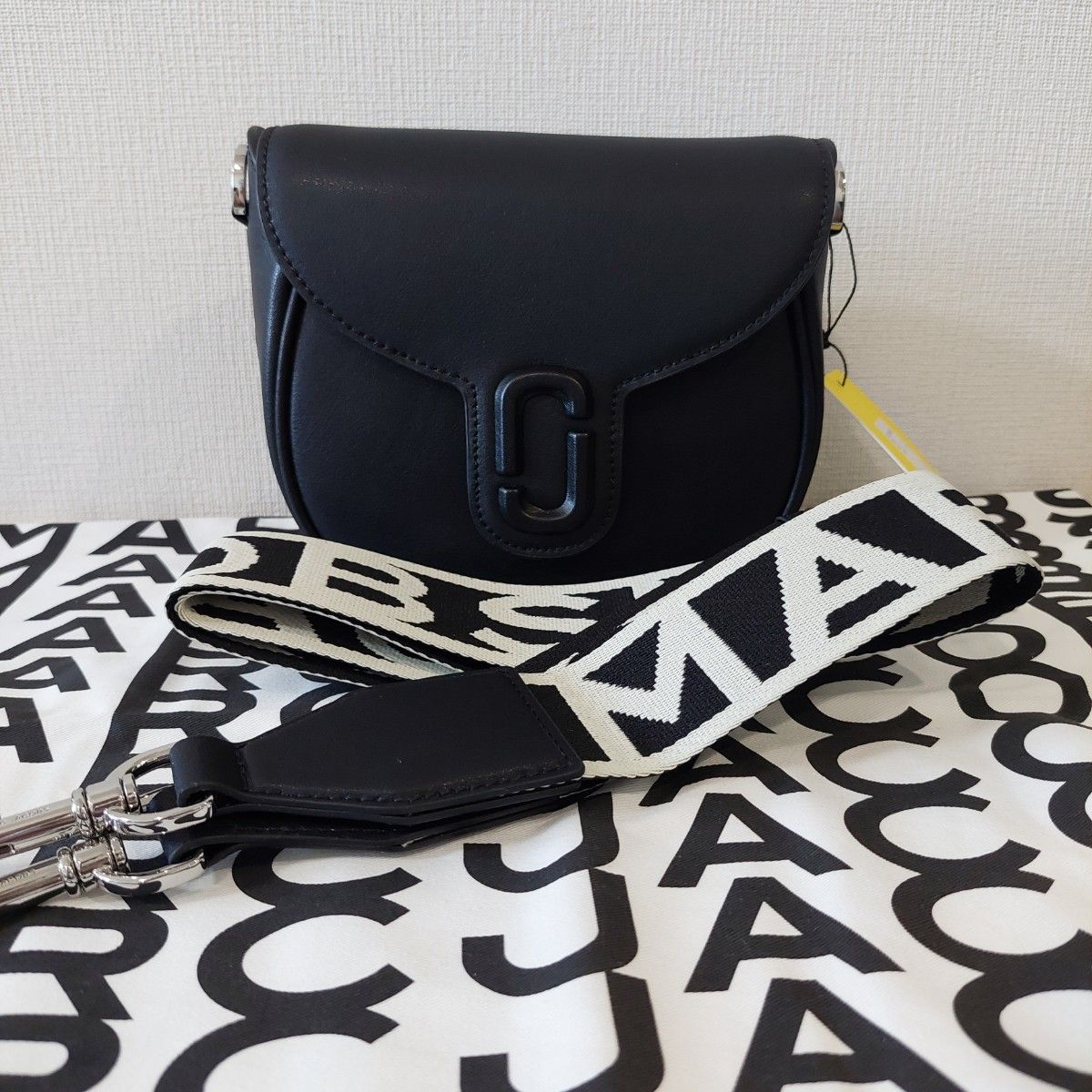 MARC JACOBSザ レザー カバード J マーク サドル バッグ スモール