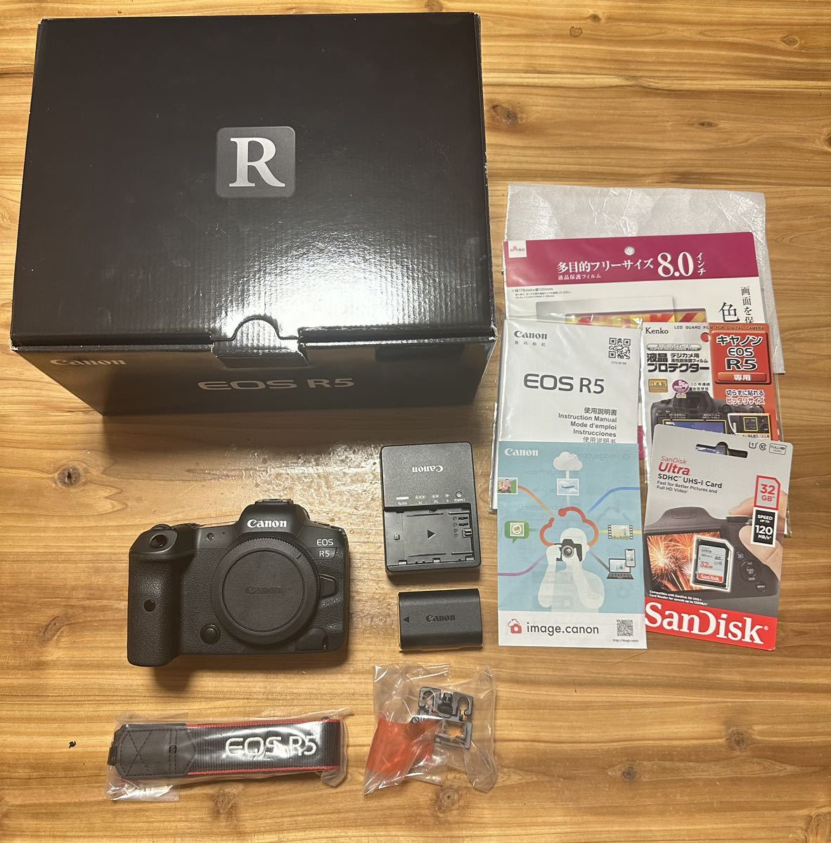 憧れの 【美品】CANON EOS R5 ボディ small rig ケージ付 キヤノン
