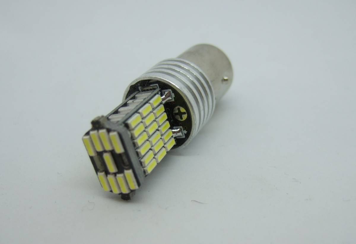 45 SMD LED アルミ 超高輝度 LED ブレーキ・テール ランプ S25 ダブル球 BAY15ｄ（12Ｖ 21／5W） (白色・6000K)　LEDW19W-001_画像2