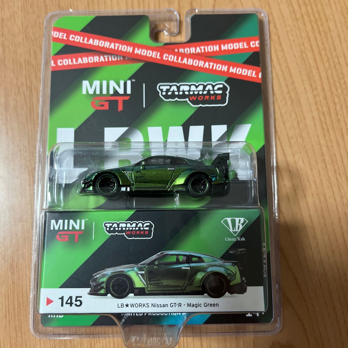 MINIGT ×TARMAC WORKS LB WORKS GT-R グリーン
