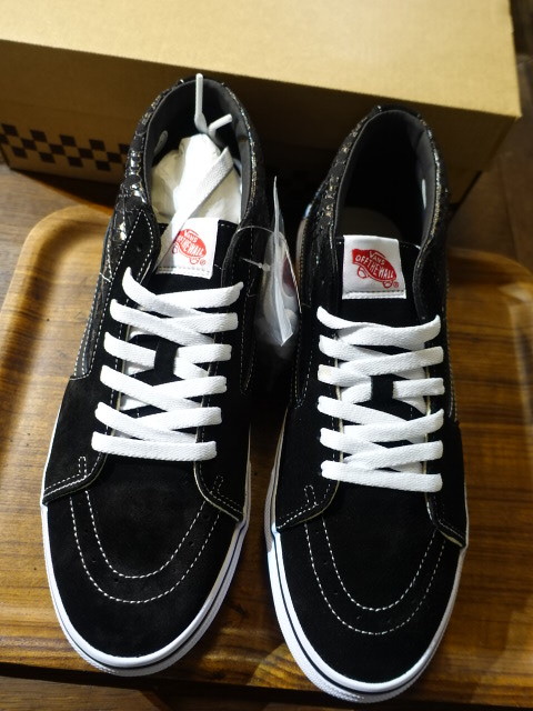 VANS　V38MID　CF　BUMP　SK8-MID　×　BUMP OF CHICKEN　スニーカー　サイズ28.5　未使用　_画像1