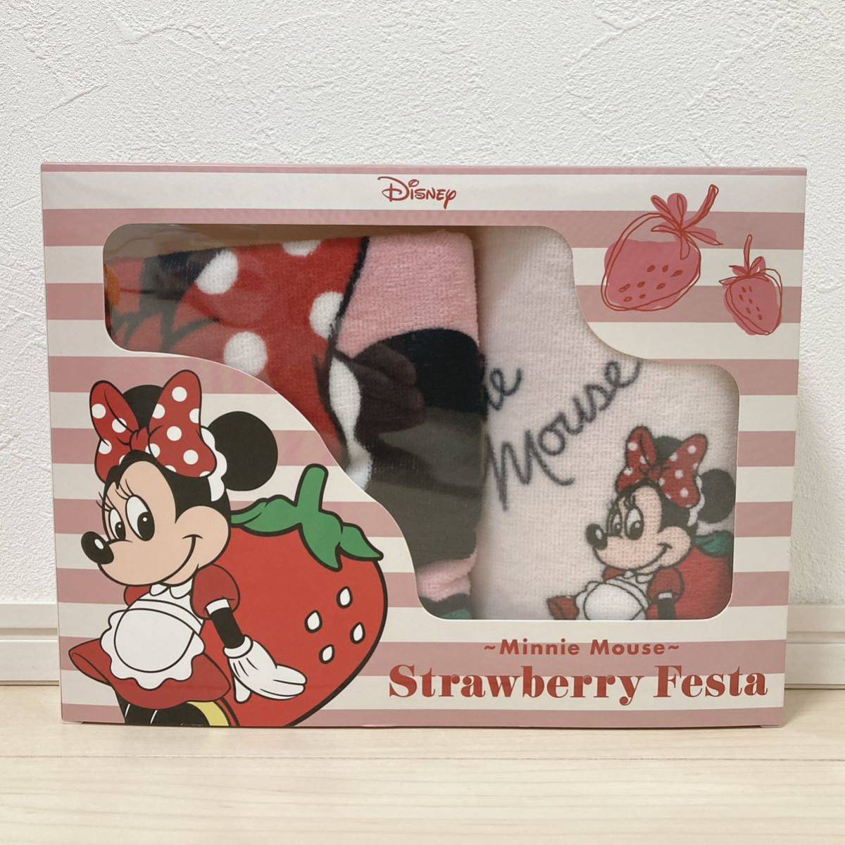  not for sale prize item Minnie Mouse strawberry fe start soft toy premium towel gift set Disney set sale 