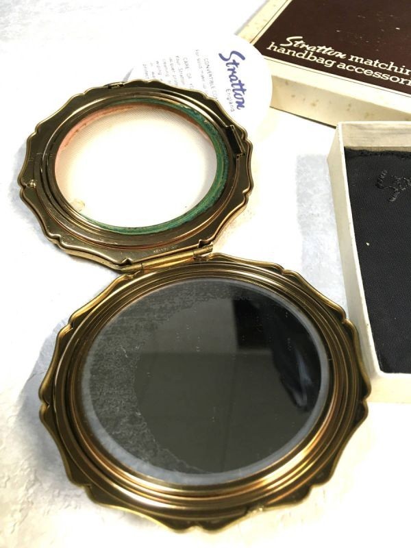 Stratton England コンパクト 中古