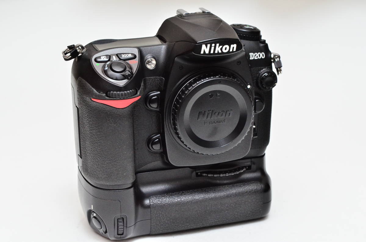 Nikon D200 Body MB-D200付(ニコン)｜売買されたオークション情報