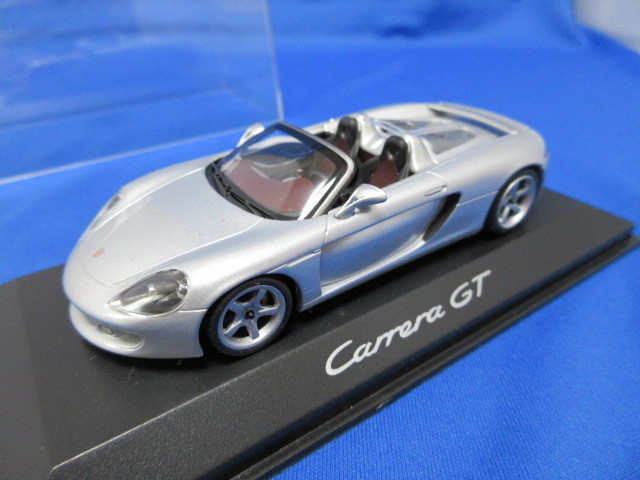 【紙箱無】特注　ミニチャンプス 1/43 ★ポルシェ　カレラ　PORSCHE　CARRERA　GT　シルバー★_画像3