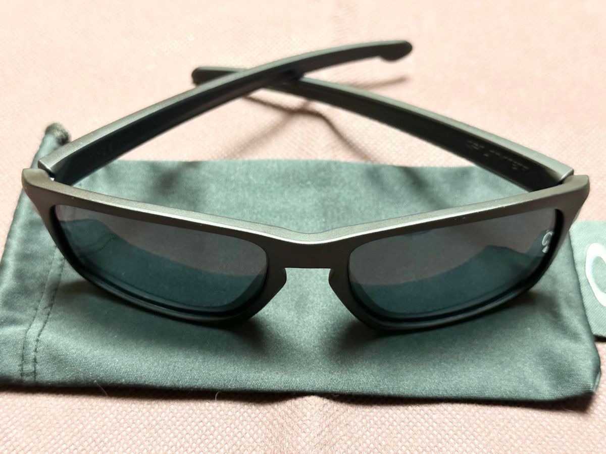 美品/偏光/ OAKLEY SLIVER CUSTOM スリーバー カスタムマットブラックフレーム。