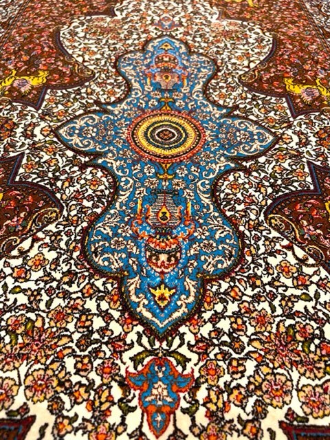 ペルシャ絨毯・最高級ハンド&マシン織り・ 世界最高密度150万ノット ・豪奢なクムデザイン 60cm×90cm g37_画像3