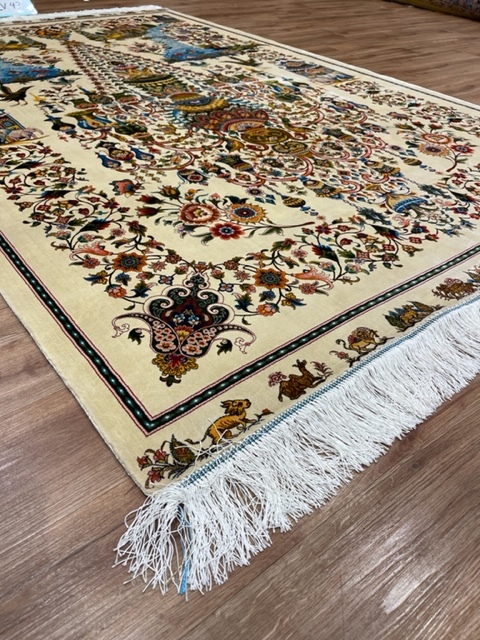 ペルシャ絨毯・最高級ハンド&マシン織り・ 世界最高密度150万ノット ・豪奢なクムデザイン 220cm×150cm lv43_画像4