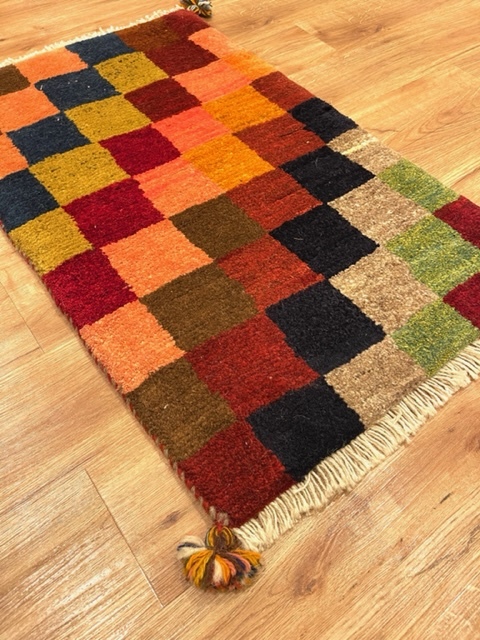 ペルシャ絨毯 ギャッベ coga12 手織り 未使用品 在庫一掃セール90x61 ◇ペルシャギャッベ◇手織り手紡ぎ◇GABBEHギャッベ◇カーペット