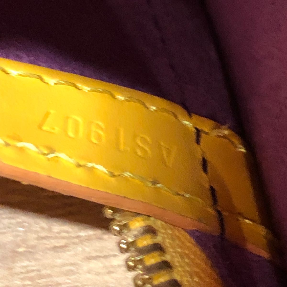 LOUIS VUITTON ルイヴィトン エピ リュサック ショルダーバッグ トート