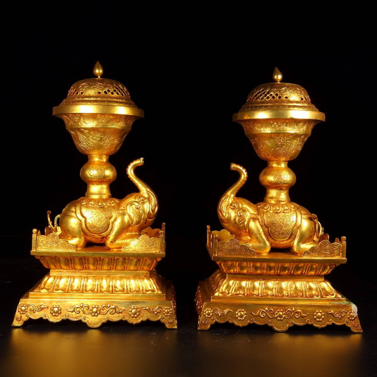 ◆明神◆極上珍品・中国・時代物・古銅金・象炉置物一対・金水厚重・置物・中国古美術・古董品_画像2