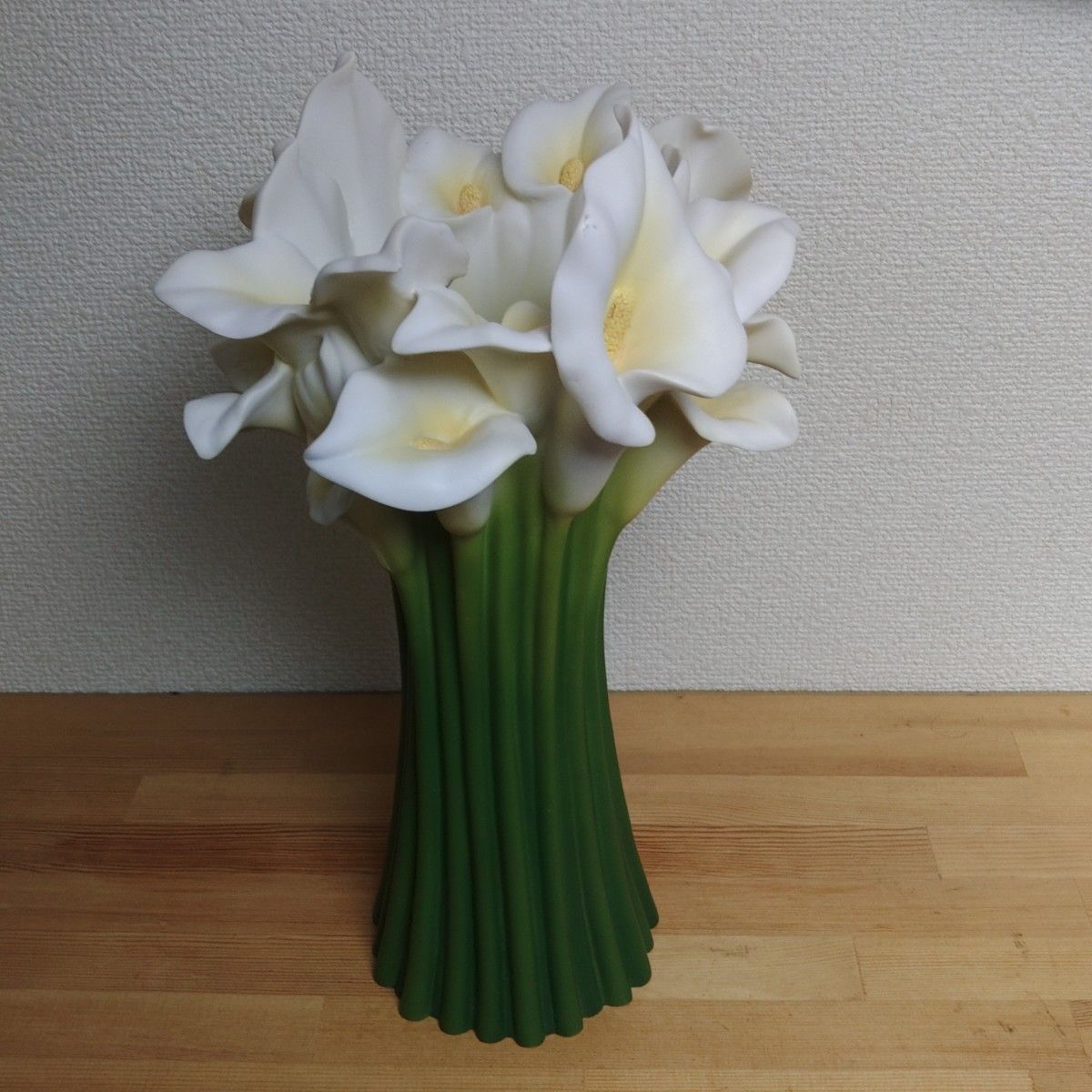 百合 ゆり 花瓶 置物