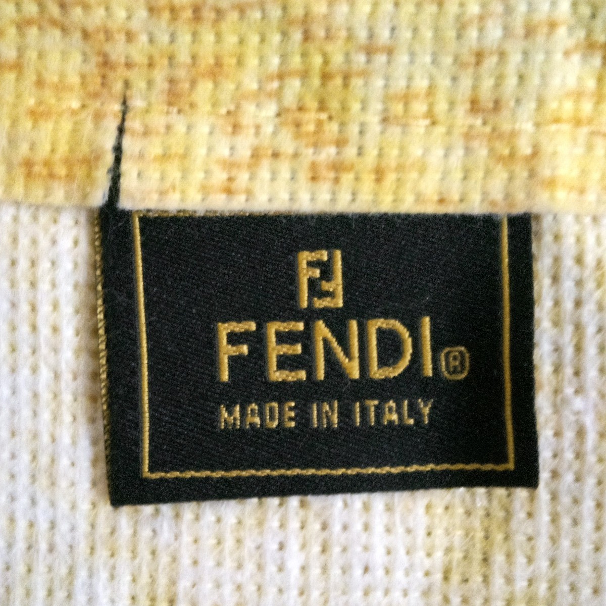 フェンディ 34×33 バッグ用保存袋 巾着袋 収納袋 保管袋 正規品 FENDI イエロー_画像4