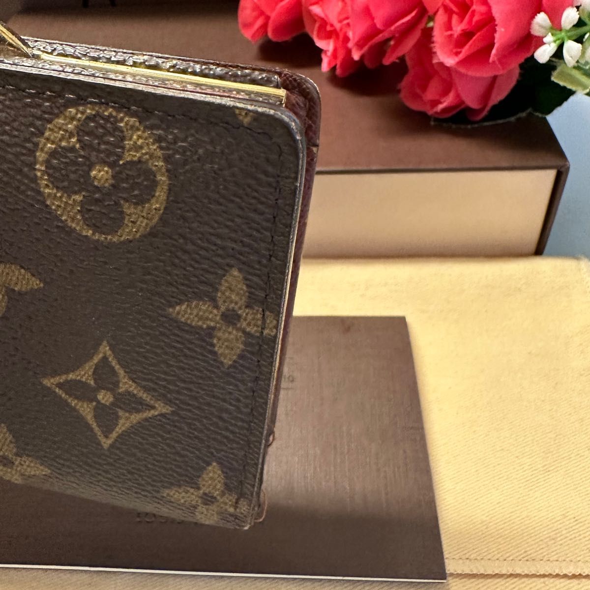 未使用に近い！　ルイヴィトン LOUIS VUITTON モノグラム　ポルトフォイユ　ヴィエノワ　がま口　財布　二つ折り　折り財布