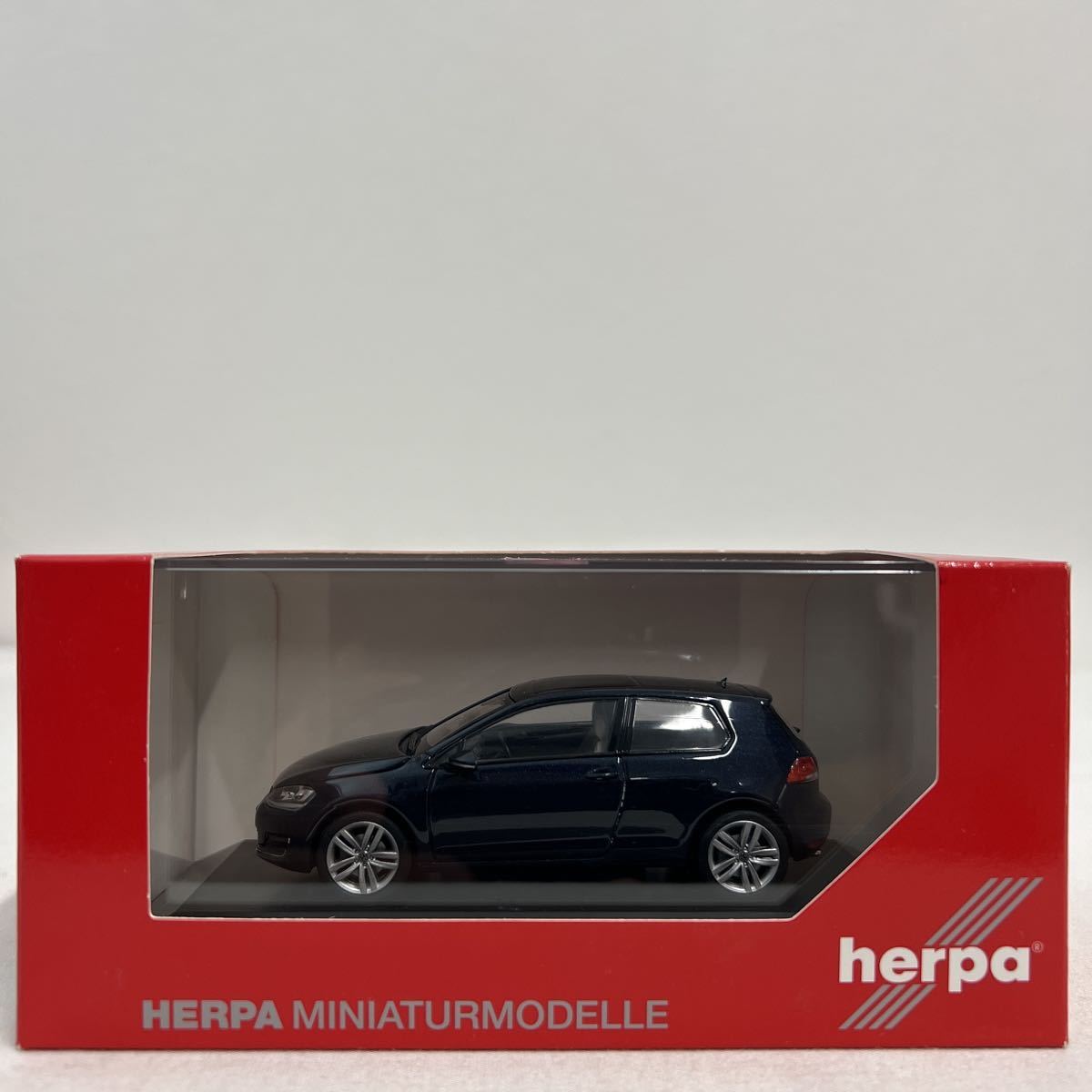 herpa 1/43 Volkswagen Golf ヘルパ フォルクスワーゲン ゴルフ Ⅶ 7 5G VW ミニカー モデルカー_画像2