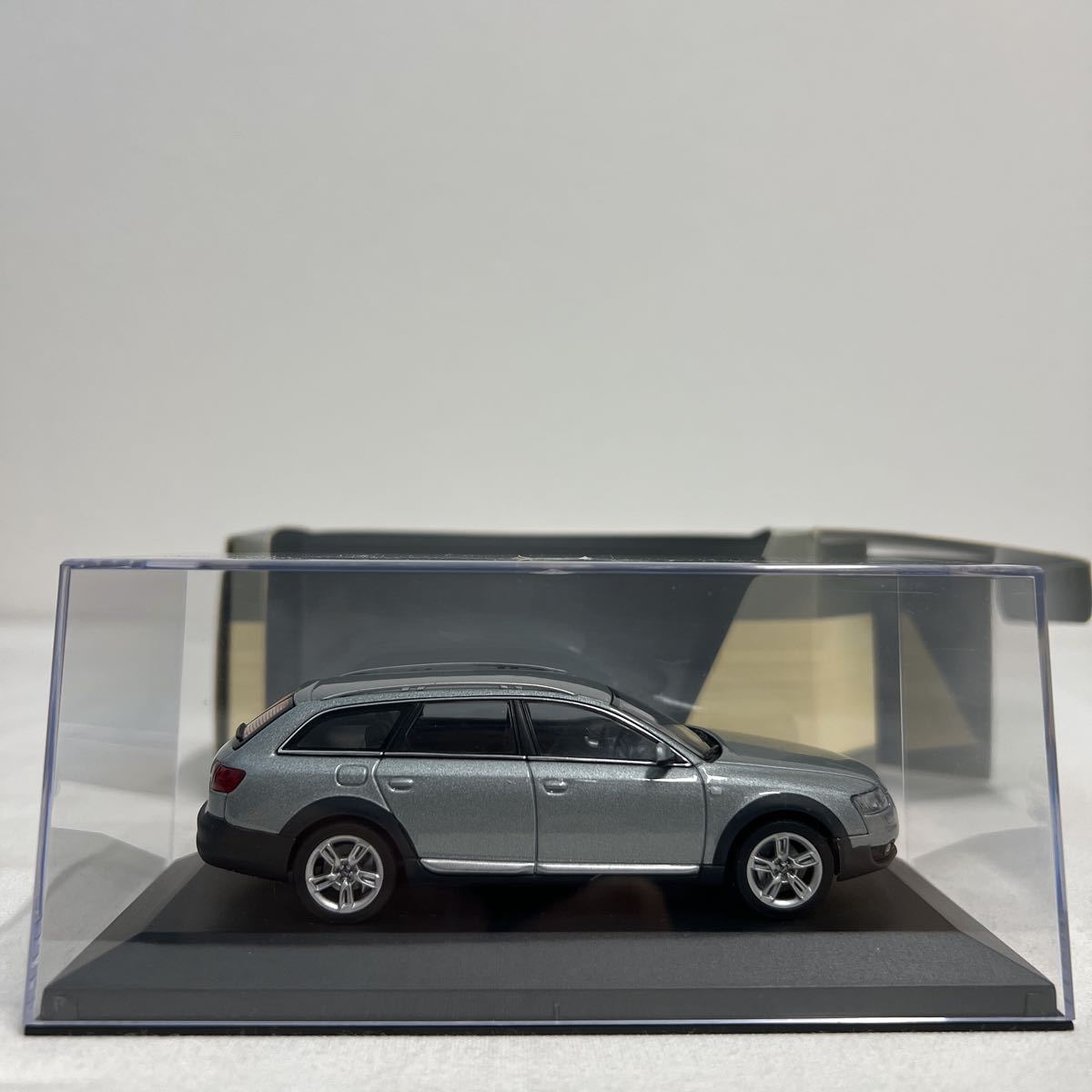 Audi ディーラー特注 1/43 A6 allroad quattro アウディ オール Audi ディーラー特注 1/43 A6 allroad quattro アウディ オール