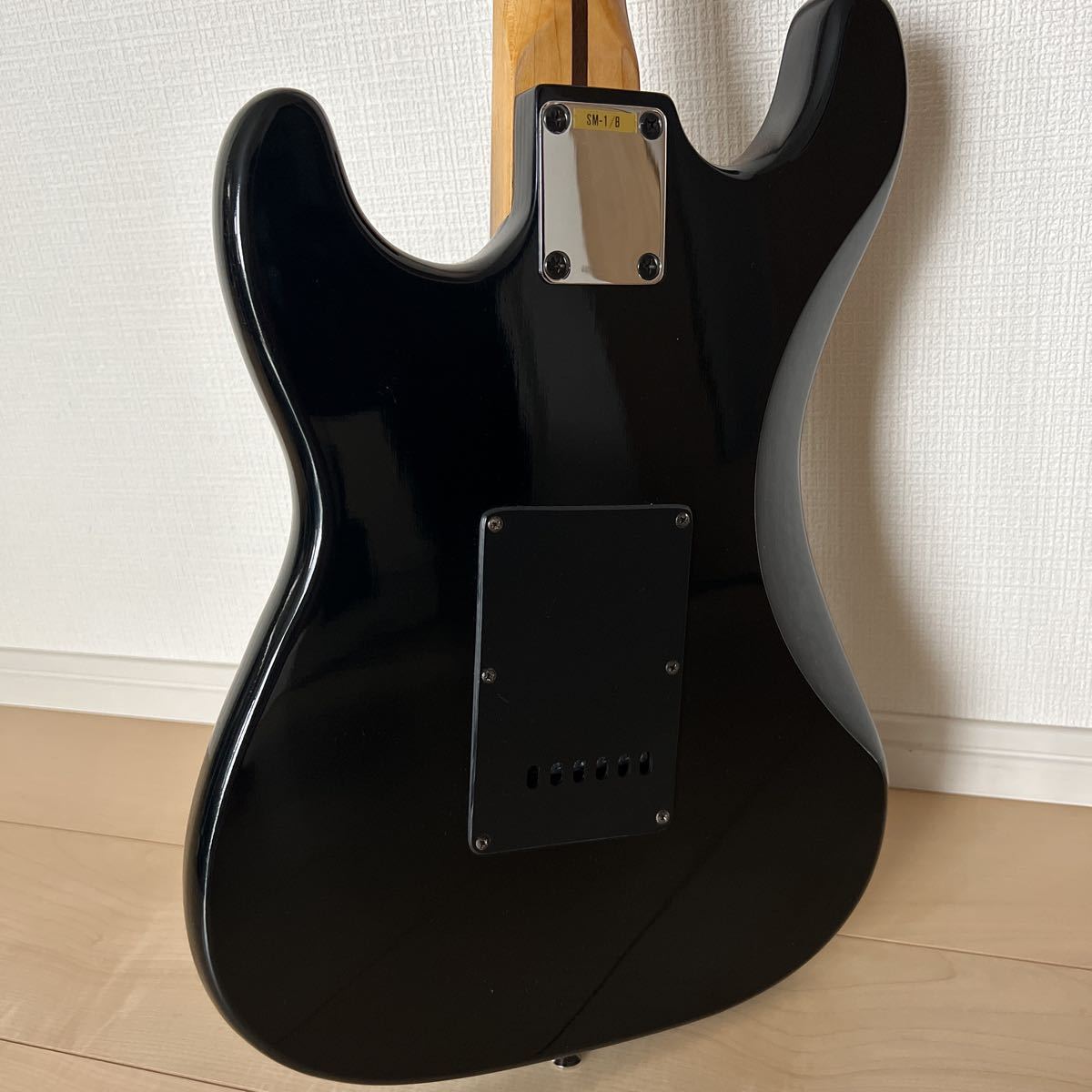 サミック エレキギター Samick SM-1B 美品 本体 ケース付き(本体