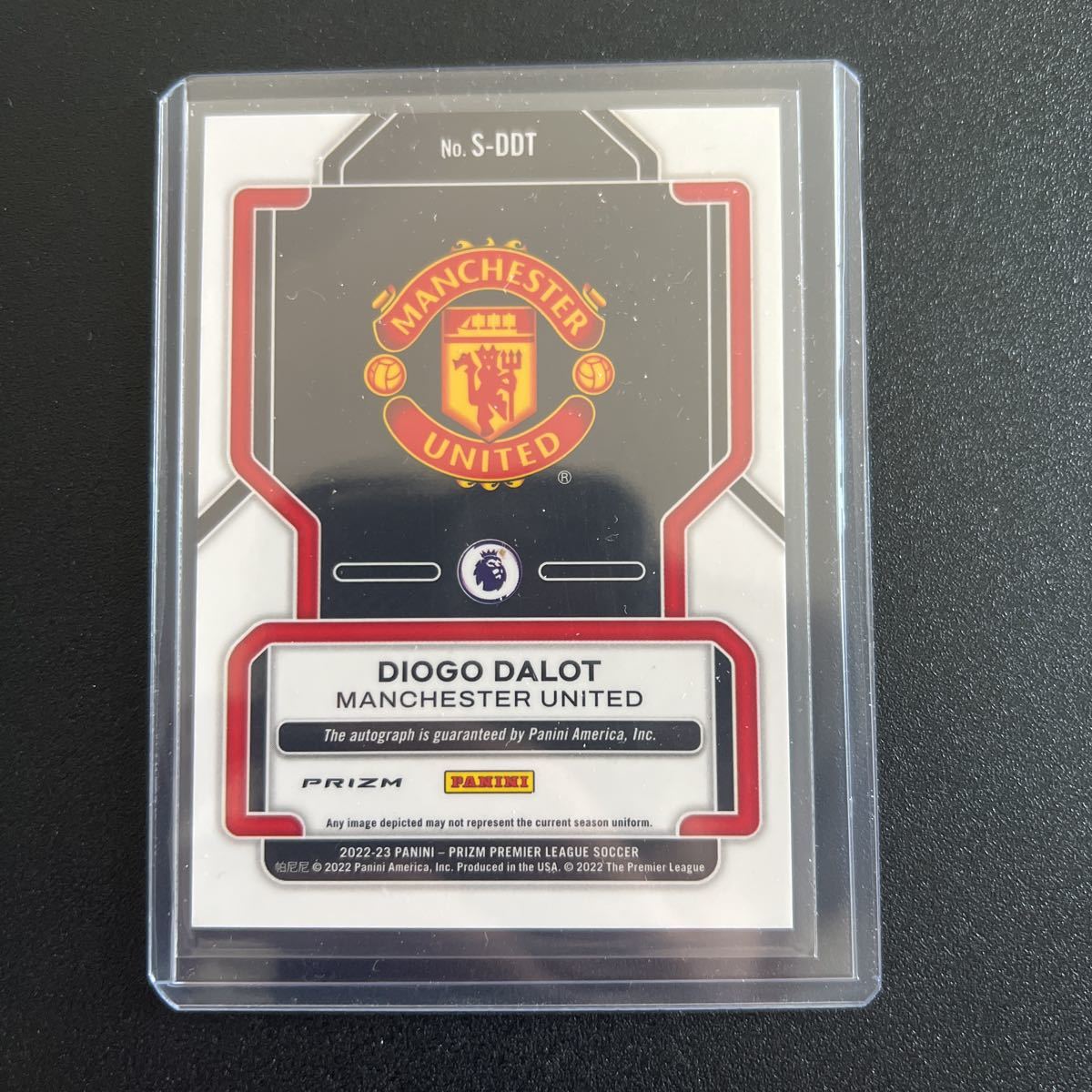 Diogo Dalot 2022-23 panini Prizm EPL Silver Disco Auto Manchester United #S-DDT 直筆サインカード MUN_画像2