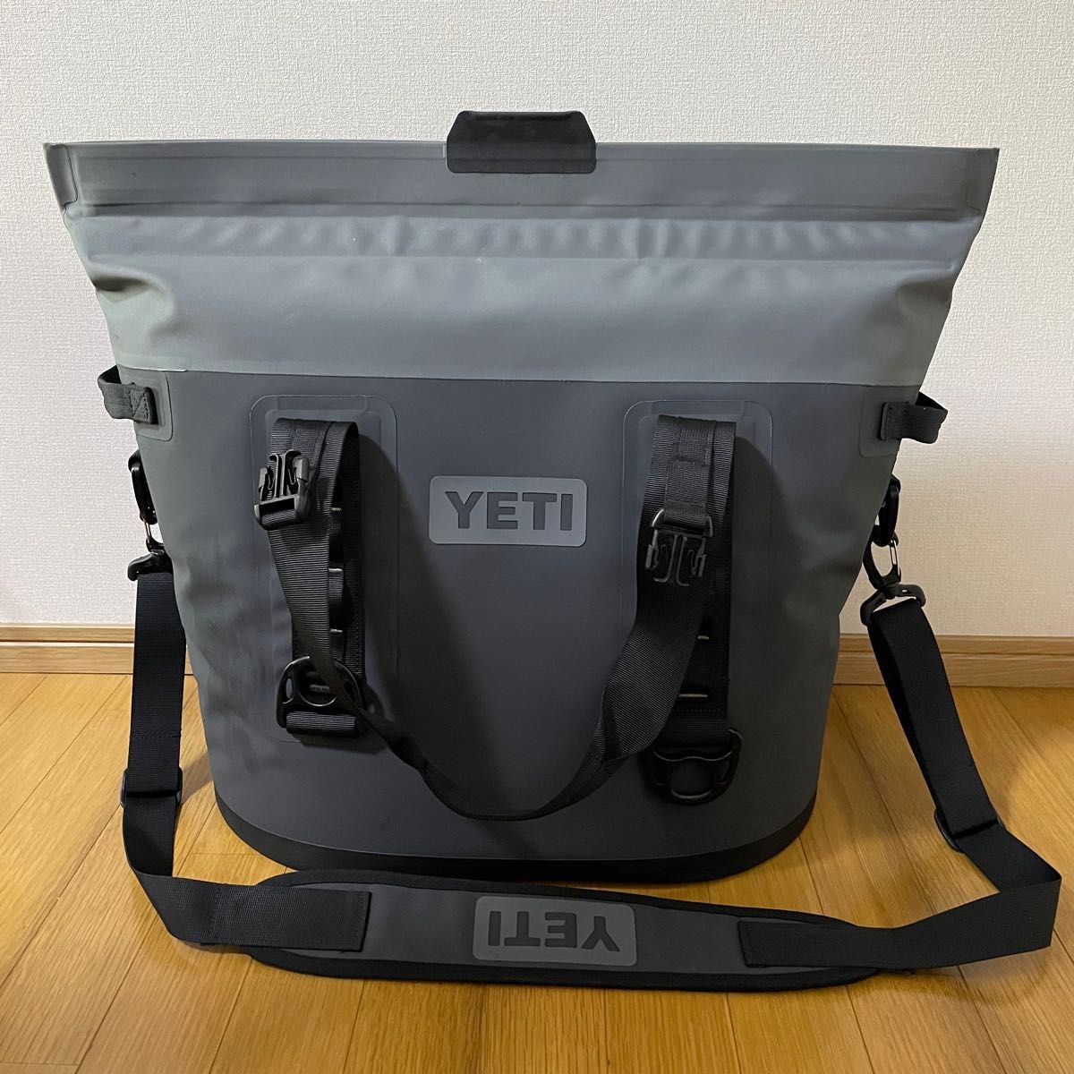 YETI イエティ ホッパー M30 ソフトクーラー｜PayPayフリマ