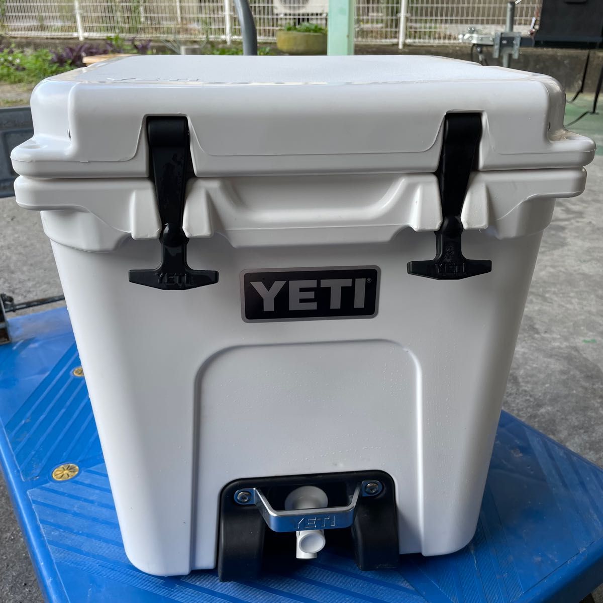 YETI イエティウォータージャグ ウォータークーラー 6G