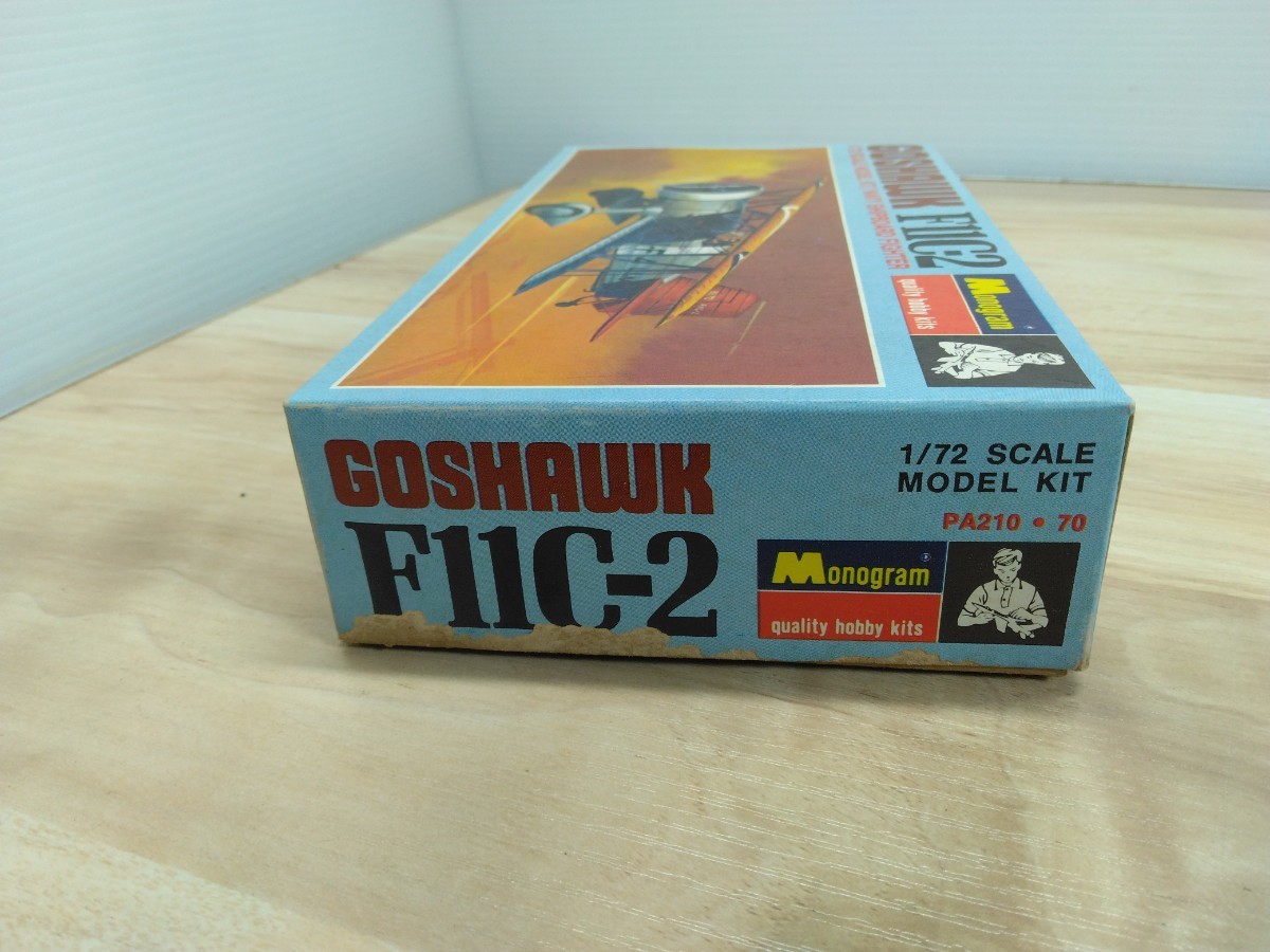 当時物　レトロ　プラモデル　未組立　GOSHAWK F11C-2 1/72SCALE MODEL KIT NAVY SHIPBOARD FIGHTER ヴィンテージ　おもちゃ　Monogram R_画像3