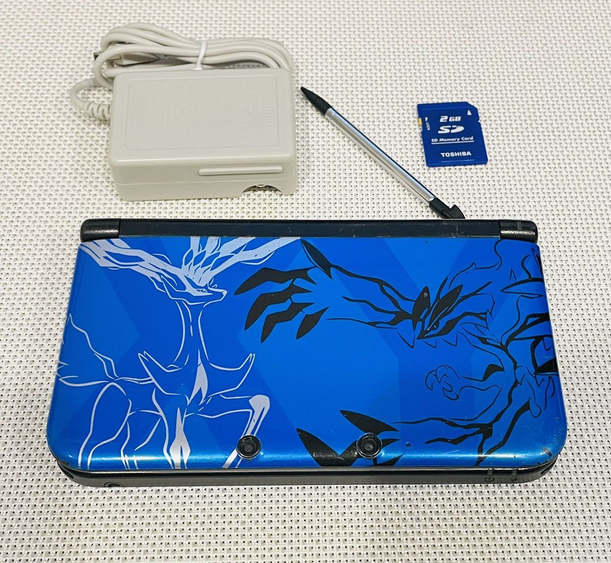 ニンテンドー3DS LL ポケットモンスター Xパック ゼルネアス・イベルタル ブルー　本体動作品　送料無料　付属品付き　任天堂　Nintendo