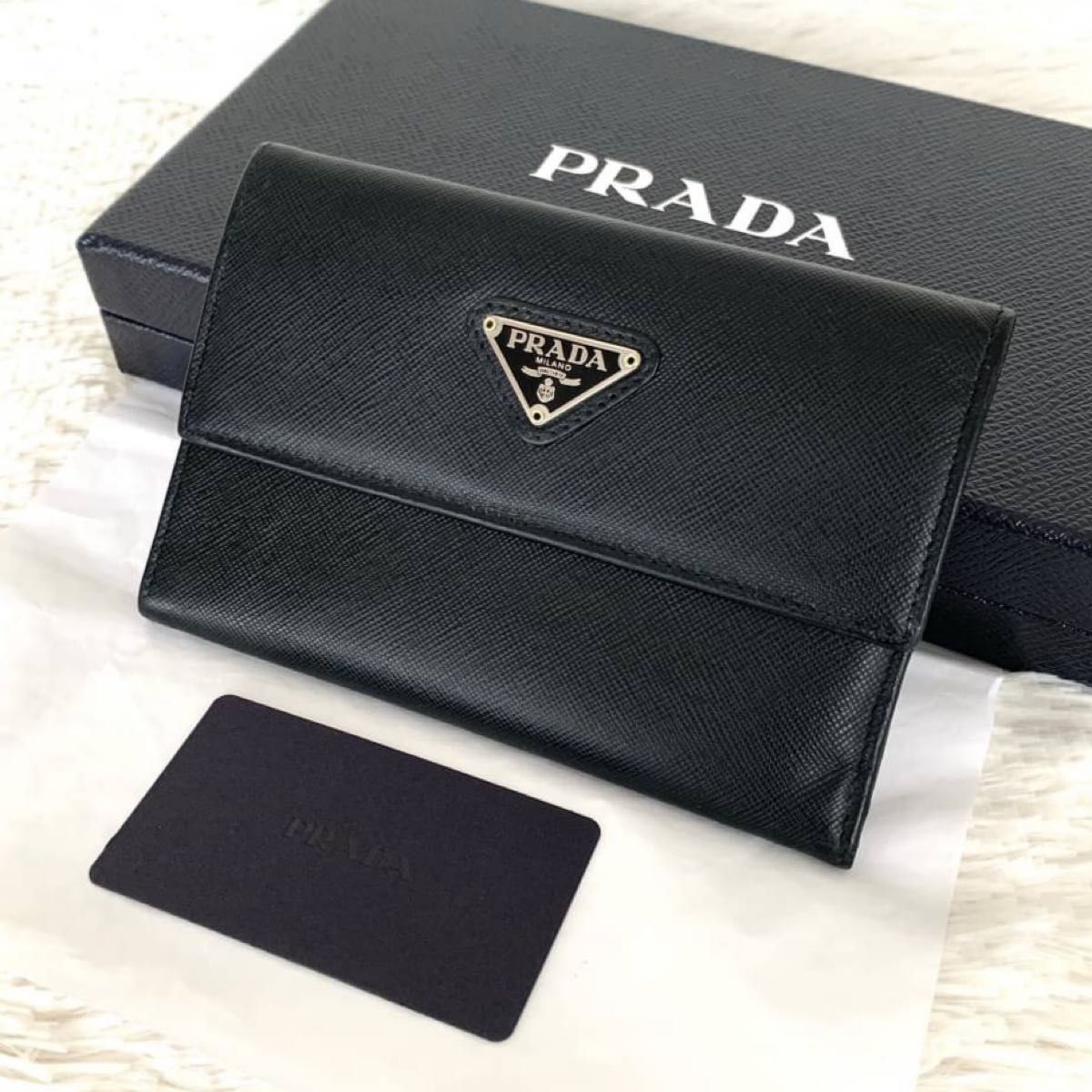 美品 PRADA プラダ サフィアーノレザー 折り財布 三角ロゴプレート