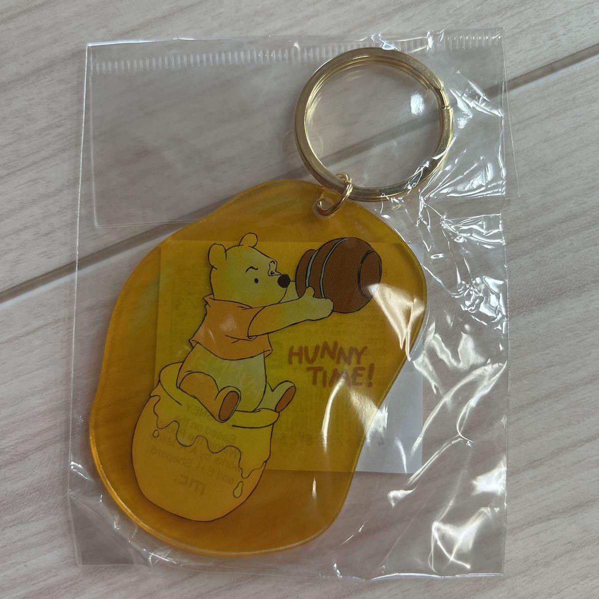 * free shipping * new goods unopened * towel art gallery Winnie The Pooh key holder mask case set!